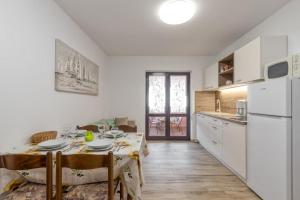 Nettes Appartement in Rovinj mit Garten, Terrasse und Grill