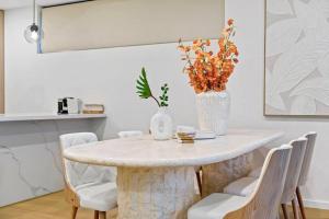 Luxury Penthouse 3 Bedrooms in Neutral Bay