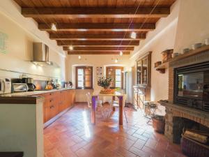 Mansion in Pescaglia near Tuscan Coast