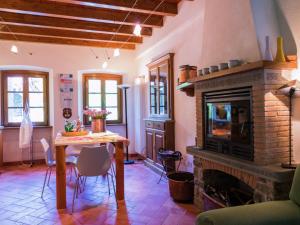 Mansion in Pescaglia near Tuscan Coast