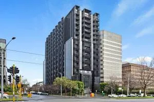 Complete Host Leopold Apartments - Melbourne