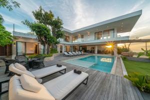 Villa Namaskar - Iconic 5BR Cliff Top Villa - 180° Ocean View