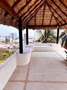 Moderna casa de 3 dormitorios con cama King size y vistas al horizonte de la piscina