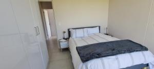 Partial BACK UP POWER: Modern 2 bedroom Apartment