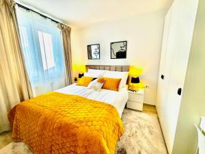 Modern spot 4 city retreat