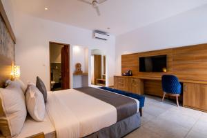 Chalston Beach Resort