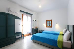 Nostos Plaka Beach