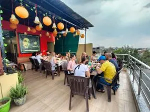 Friends Guest House & Hostel- near TAJ MAHAL - Вріндаван