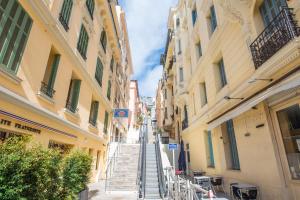 REPUBLIQUE - Somptueux 2 pièces - 50 mètres de Monaco