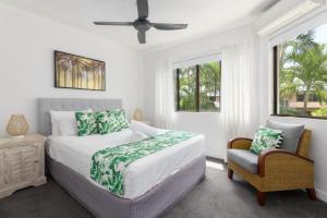 Unit 4 @ Tropical Reef Apartments