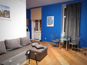 ляльковий театр не мансарда