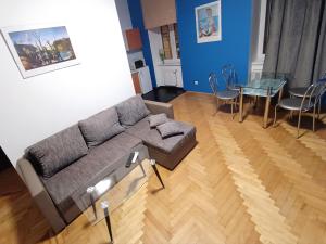 ляльковий театр не мансарда