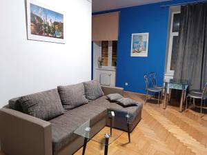 ляльковий театр не мансарда