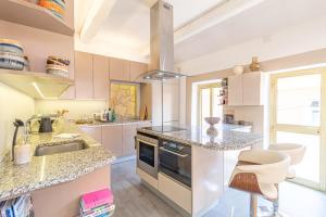 Maisons de vacances Renovated House In The Center Of Beausoleil : photos des chambres