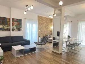 Delvia Luxury Residence - Agios Onoufrios