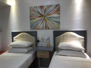IT PARK, Cebu City, Twin Beds Avida Riala - unlimited data fast internet up to 100mbps