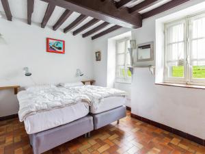 Holiday Home in Vitry-Laché near Lake