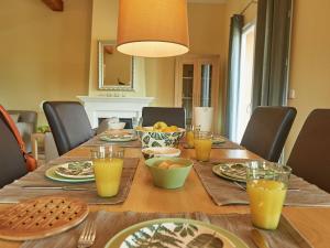 Luxe villa in Les Forges with BBQ Garden