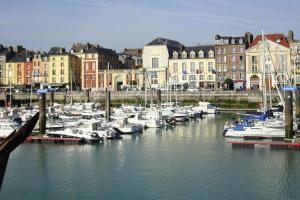 Maisons de vacances Holiday home in Criel sur Mer near sea : photos des chambres