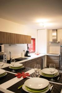 Appartements Duplex avec jardin - 2 parkings prives - 2 chambres : photos des chambres