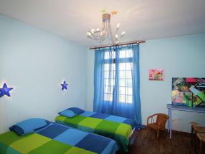Maisons de vacances Warm Mansion with Swimming Pool in Sigoul s : photos des chambres