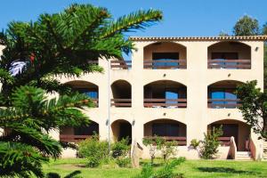 obrázek - Residence Les Dauphins in Tiuccia with balcony