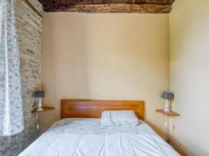 Maisons de vacances Alluring Holiday Home in D gagnac with Heated Pool : photos des chambres