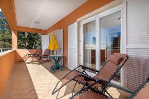 Villa Monticello Crikvenica, 200m from sea with rome garden