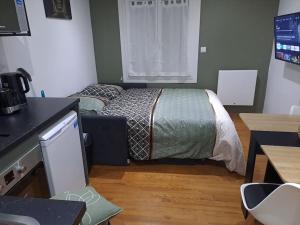 Appartements T2 Jacky IC. /Moto / Circuit 24h / Oasis /Antares : photos des chambres