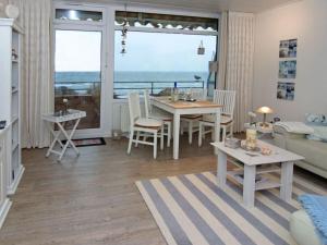 Sea view E&J Paul Comfortable Vacation Home