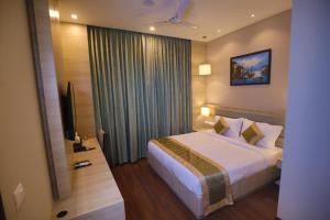 Goa Country Club By Pearl Near Udyog vihar Yashobhoomi