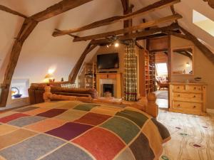 Maisons de vacances Elegant Holiday Home in Coubjours with heated pool and sauna : photos des chambres
