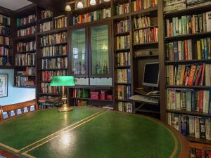 Maisons de vacances Elegant Holiday Home in Coubjours with heated pool and sauna : photos des chambres