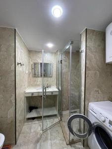 First Line APPARTMENT