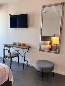 First Line APPARTMENT