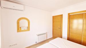 Lovley Ground Floor 2 Bed Direct Pool Access Free WiFi