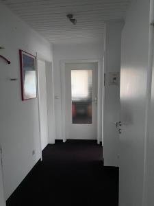 Helles Apartment mit Balkon in ruhiger Lage
