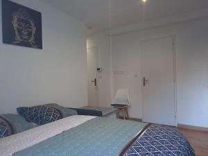 Appartements T2 Tom Krist. / Circuit 24h / Oasis /Antares : photos des chambres