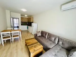 Family Apartments Pomorie 2 - Kharmanite