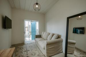 Smaragdas Guest Rooms