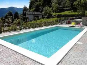 Casa Sonia - Modern Apartment with Pool on Lake Como - Montemezzo