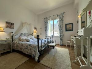 Beachfront House Kipri