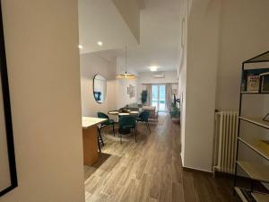 Spacious stulish 2 bd flat