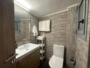 Spacious stulish 2 bd flat