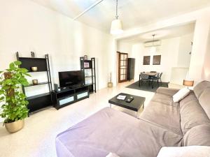 St Julians - Balluta Bay large 3 bedroom apartment