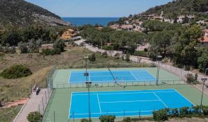 Elba Island Resort Pool & Tennis
