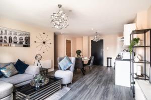 Spacious & Bright 2 Bed Apartment in Manchester