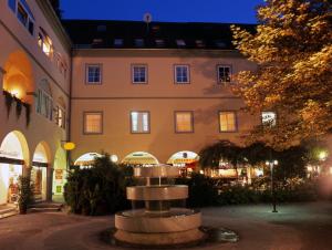 4 hvězdičkový hotel Hotel Goldener Brunnen Klagenfurt Rakousko