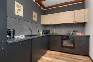 Wyjątkowy Apartament z Projektorem i Stołem Bilardowym w Centrum Gdyni by Noclegi Renters