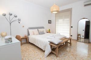 Mia Ginger, Stazione Trastevere vicinanze